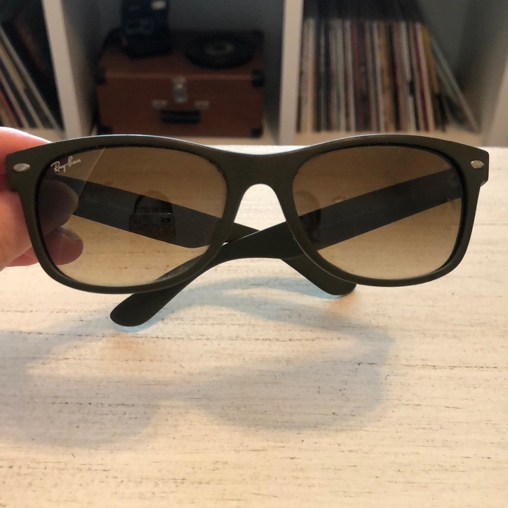 Ray Bans Wayfarer Style Hunter Green Sunglasses